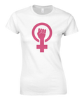 Snygg t-shirt med feministisk symbol i rosa och knuten näve