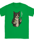 Grön t-shirt med tecknad katt som röker cigarett och håller en drink