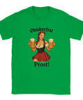 Grön t-shirt med Oktoberfest-pinup som håller öl och texten "Prost!"