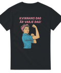 T-shirt med pop art-kvinna och texten "Kvinnans dag är varje dag!"