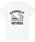 Vit t-shirt med tecknad figur som fiskar från båt, texten "O’fishally Retired" i lekfull stil