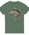 Militärgrön t-shirt med detaljerad illustration av en gös med öppen käft och fena i attackläge