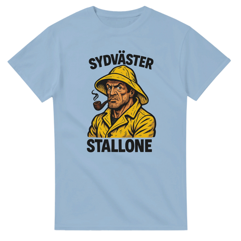 T-shirt med rolig parodi, fiskargubbe som liknar Sylvester Stallone och texten "Sydväster Stallone"