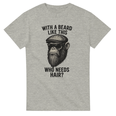 Grå t-shirt med skäggig apa i keps och texten With a beard like this – who needs hair