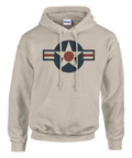 Beige hoodie med retro US Air Force-emblem i blått, rött och vitt