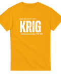 Gul t-shirt med texten “Varje dag är ett litet krig för mig” – humoristisk design om vardagskamp.