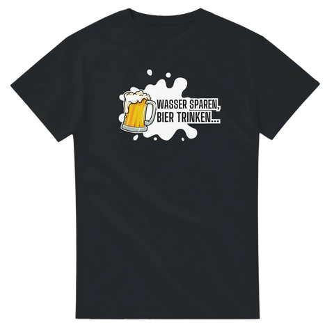 Svart t-shirt med ölsejdel och tysk text “Wasser sparen, Bier trinken”.