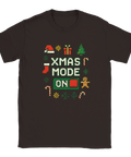 T-shirt med pixlig juldesign och texten "XMAS MODE ON" med julikoner